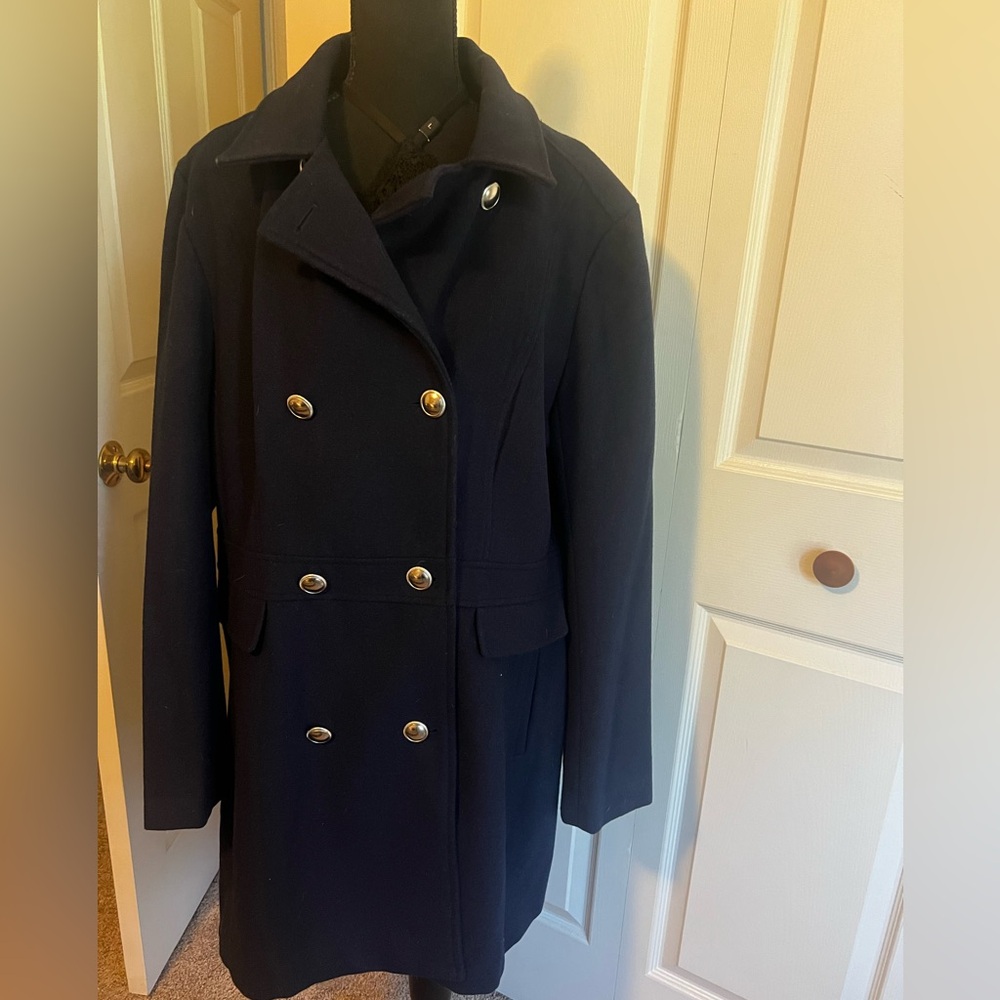 Classic Navy Double-Breasted Wool Pea Coat